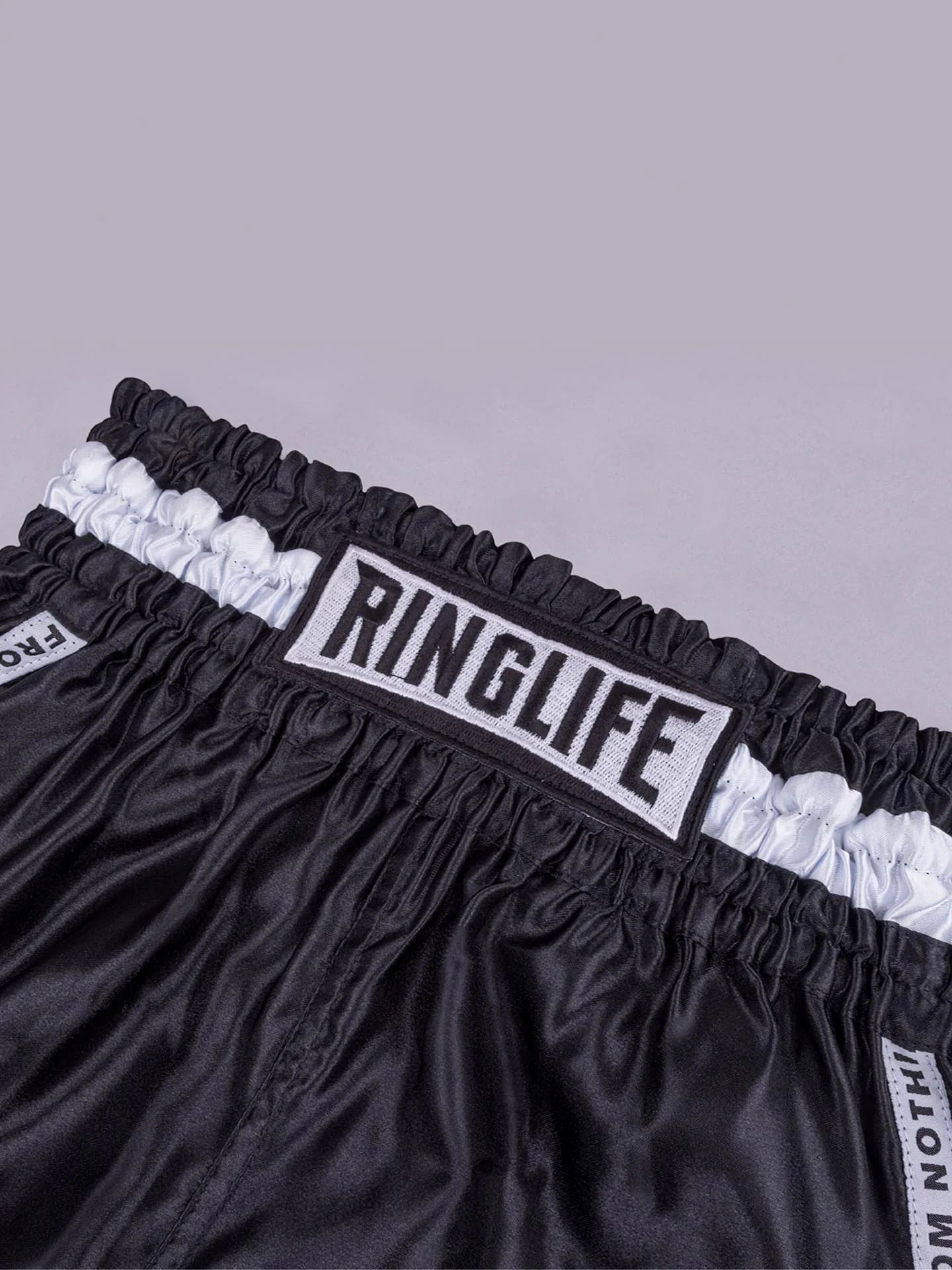 RINGLIFE Muay Thai Shorts, Label, schwarz - Image 3