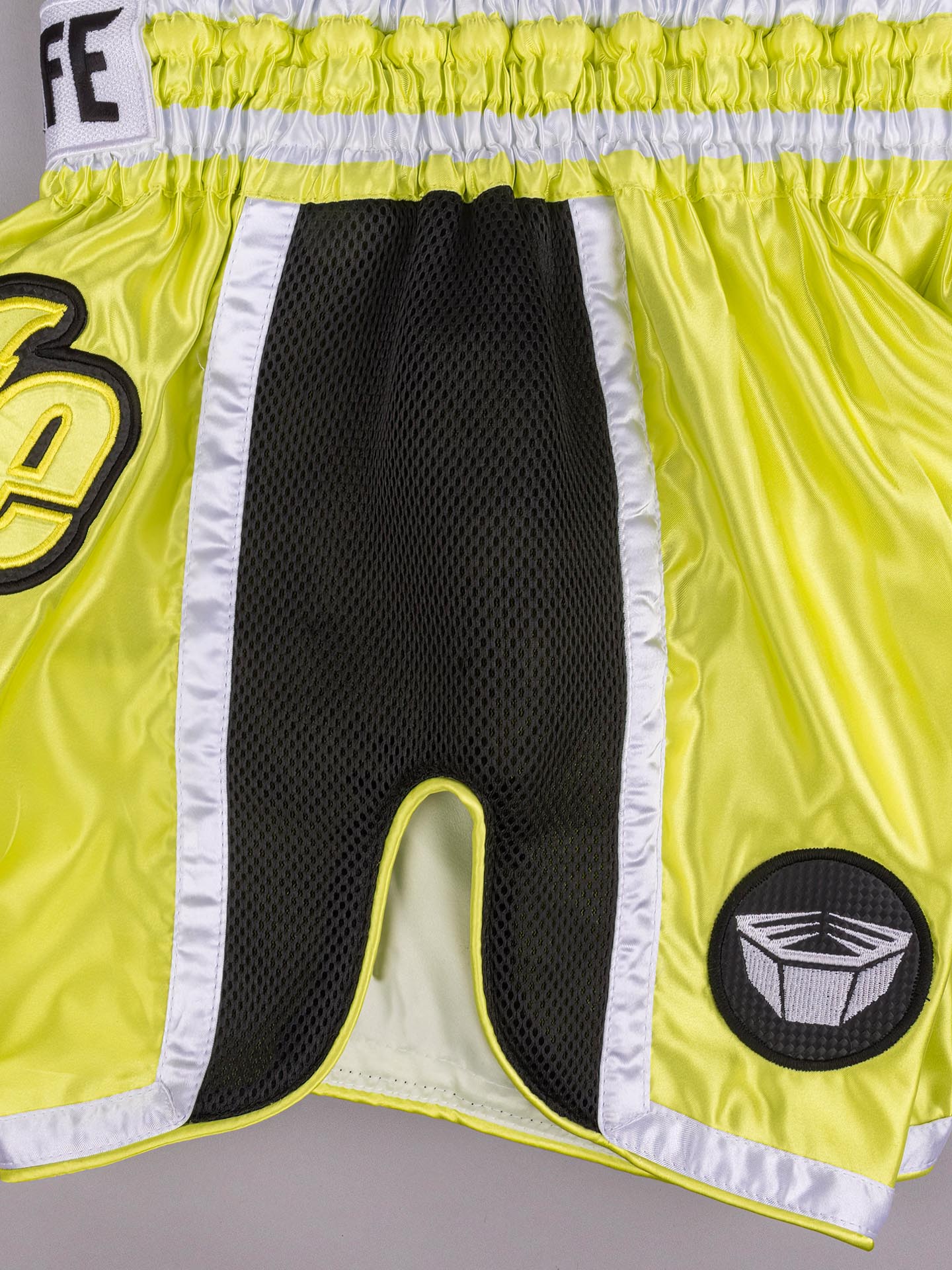 RINGLIFE Muay Thai Shorts, Represent, gelb-schwarz - Image 6