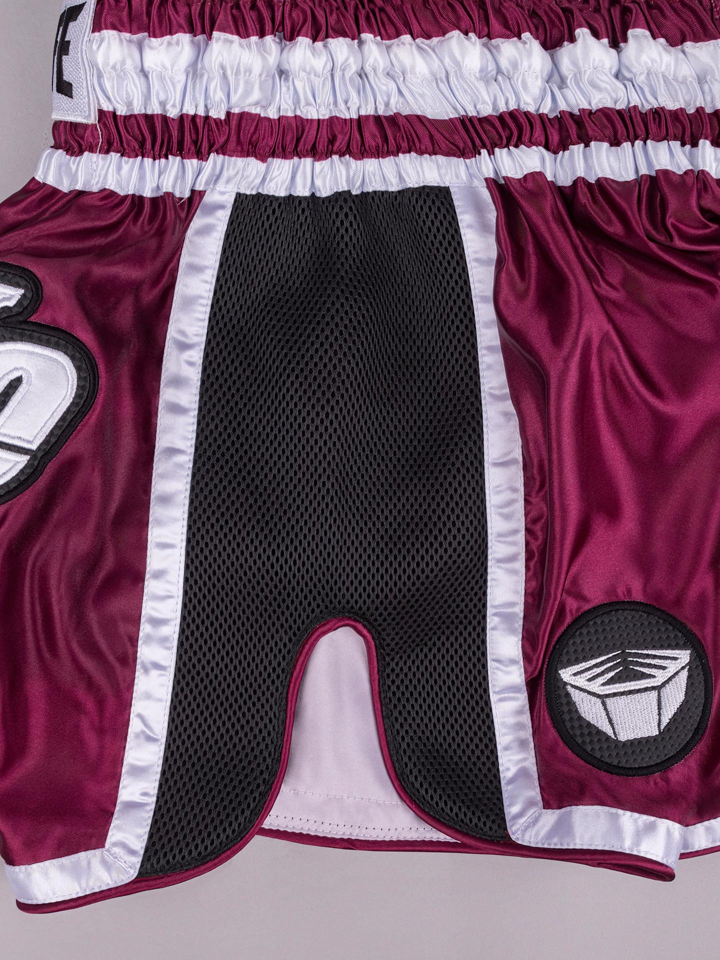 RINGLIFE Muay Thai Shorts, Represent, rot-schwarz - Image 6