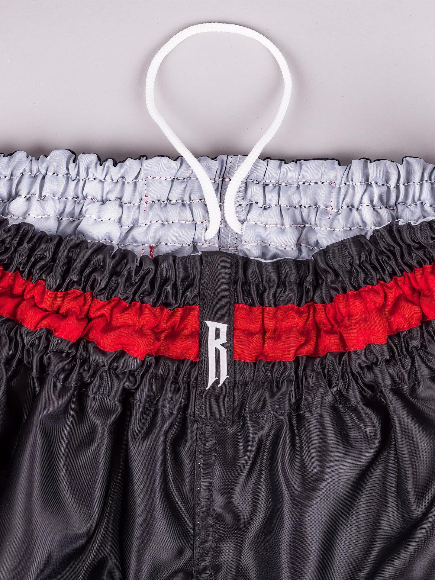RINGLIFE Muay Thai Shorts, Vanguard, schwarz-rot - Image 6