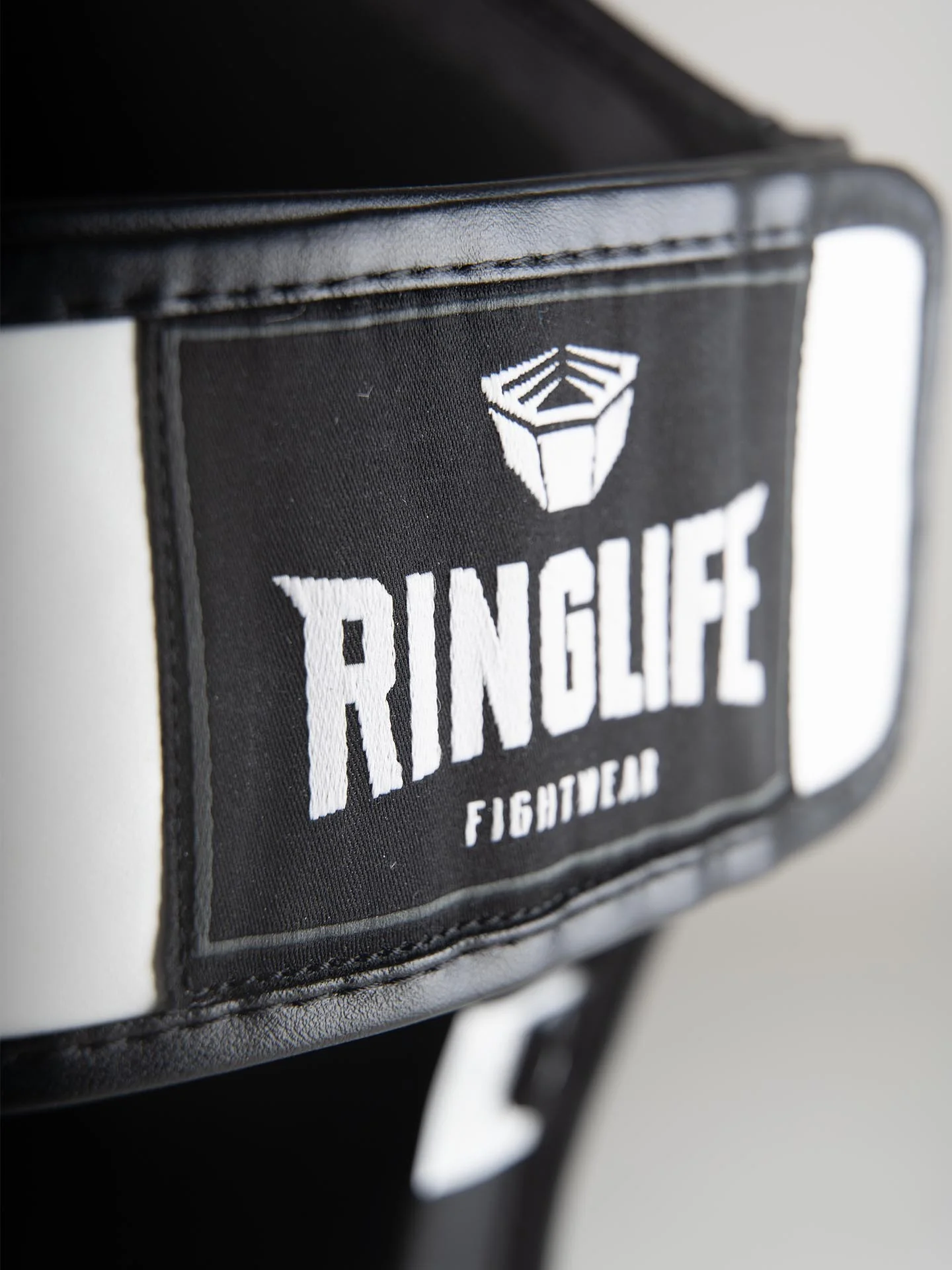 RINGLIFE Schienbeinschoner - No.1 weiß-schwarz - Image 13